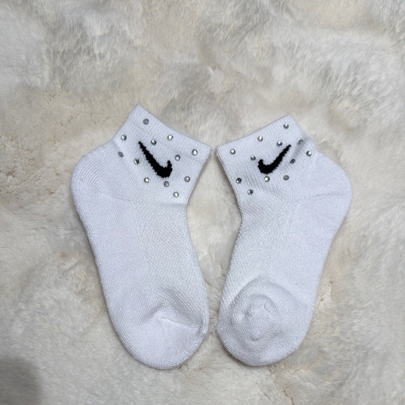 New Nike White Socks Rhinestones Kids (2 pairs ) - Picture 3 of 3